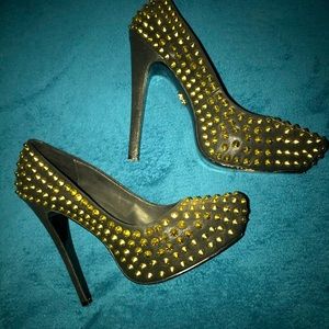Rock & Republic Studded Platform Heels